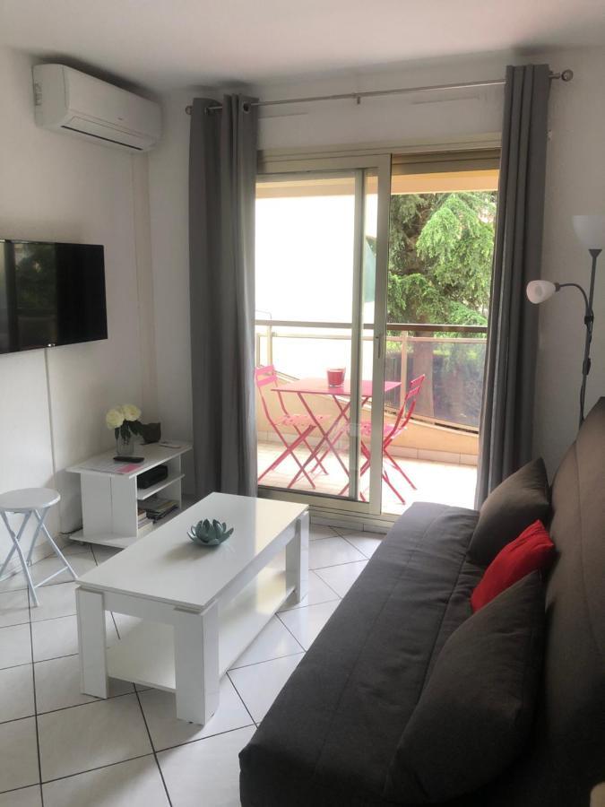 Cannes Center Bagian luar foto